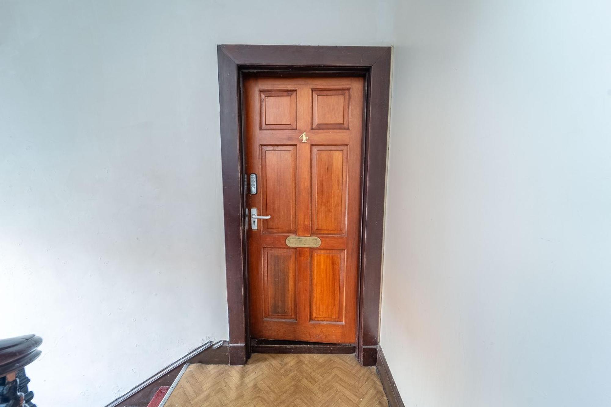 Prime Location Rooms In High Street Fort William Exterior foto