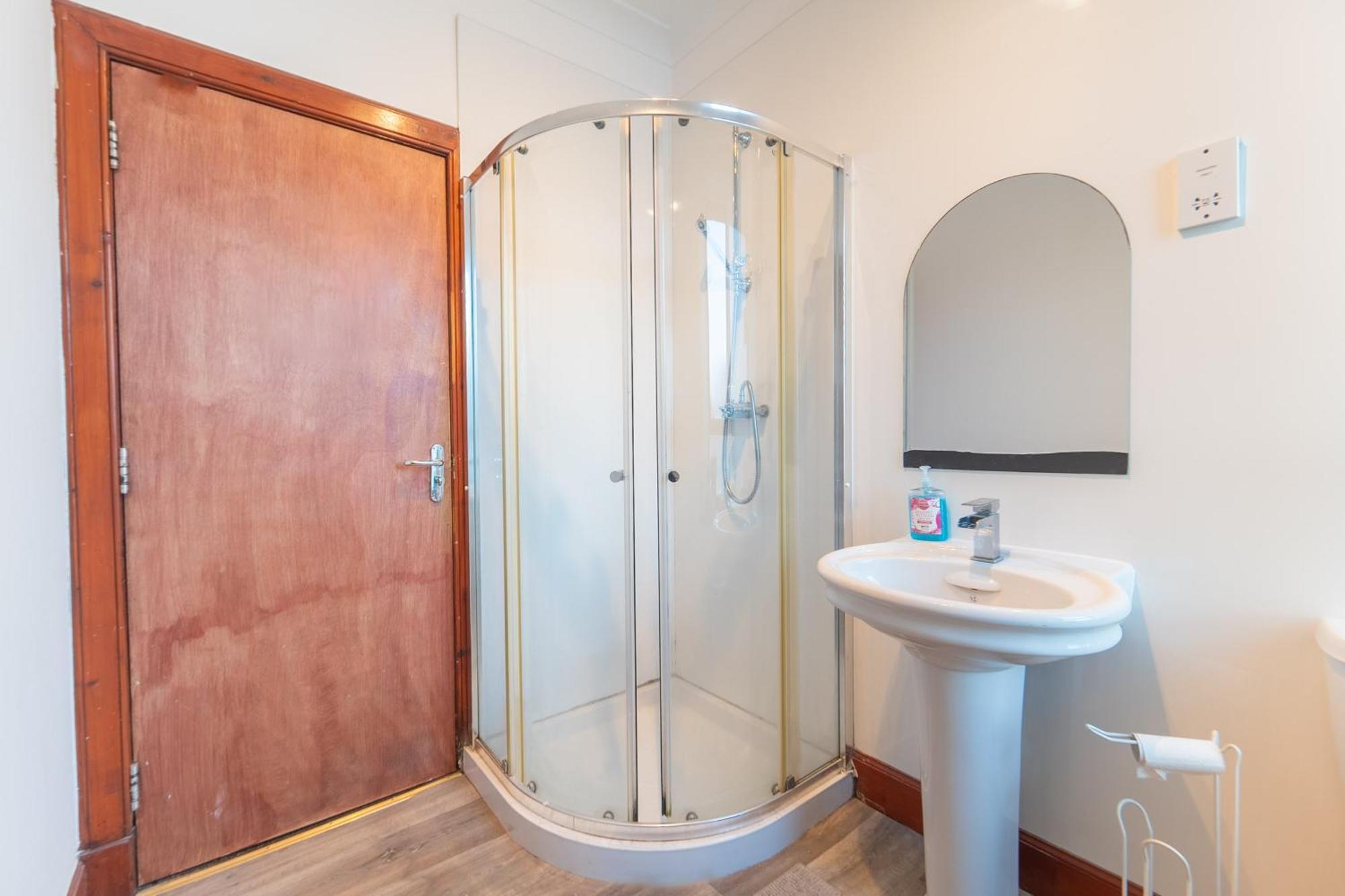 Prime Location Rooms In High Street Fort William Exterior foto